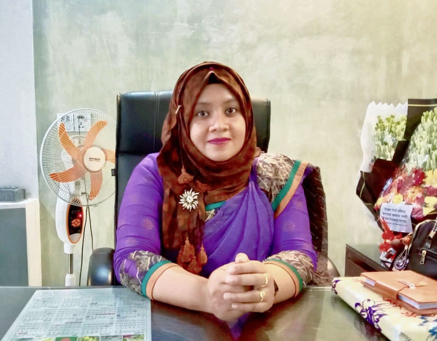 মোবাইলের স্ক্রিনে বন্দি কোমলমতি শিক্ষার্থীরাঃ ডেমোগ্রাফিক ডিভিডেন্ডের সুফল পেতে প্রয়োজন আনন্দ মুখর প্রাথমিক বিদ্যালয় এবং সচেতন অভিভাবক